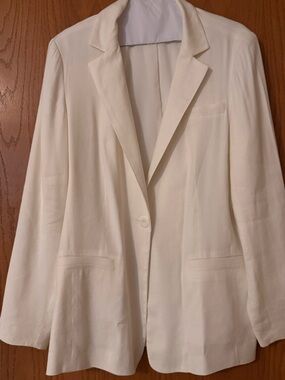 CAbi Ivory Blazer Jacket Size 12 Classic Tailored Minimalist